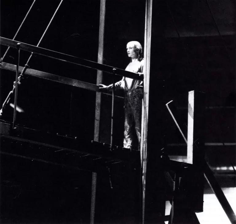 Isabelle Huppert. JEANNE D'ARC AU BUCHER d'Arthur Honegger Photo Michel Jacquelin