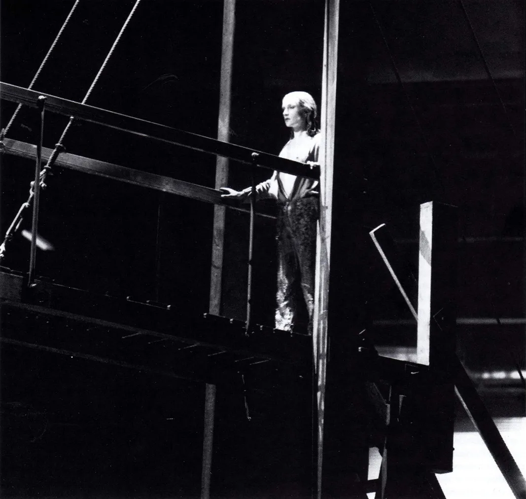 Isabelle Huppert. JEANNE D'ARC AU BUCHER d'Arthur Honegger Photo Michel Jacquelin