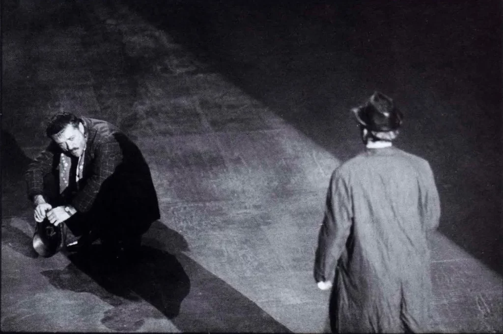 Patrice Chéreau, Laurent Malet. DANS LA SOLITUDE DES CHAMPS DE COTON, mise en scène Patrice Chéreau, Théâtre des Amandiers-Nanterre. (Reprise).