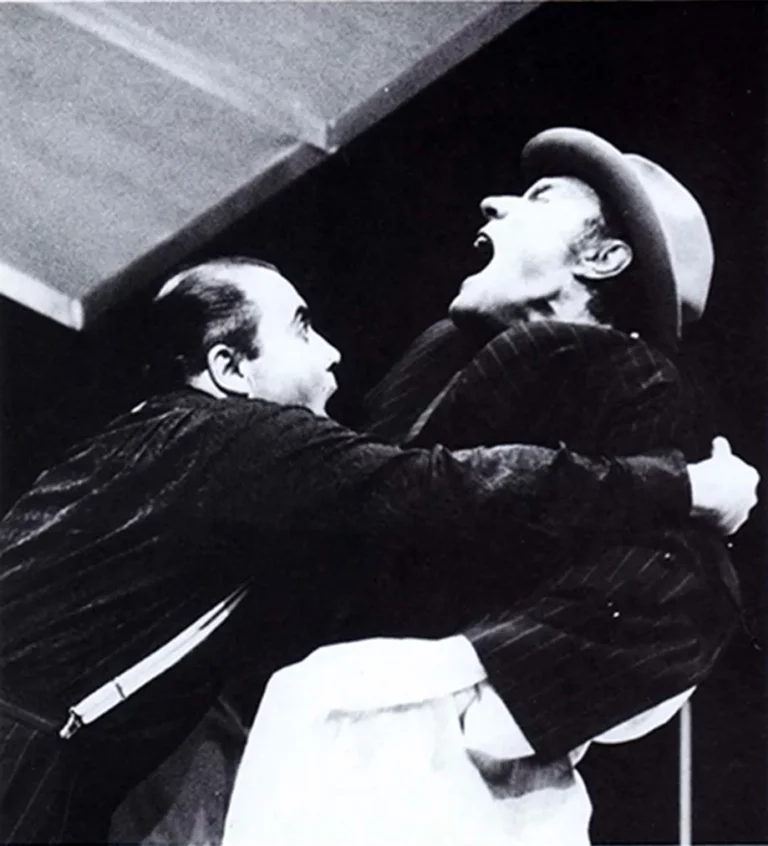 Lambert Hamel, Thomas Holtzmann. DANS LA SOLITUDE DES CHAMPS DE COTON, mise en scène Alexander Lang, Münchner Kammerspielen, 1987.