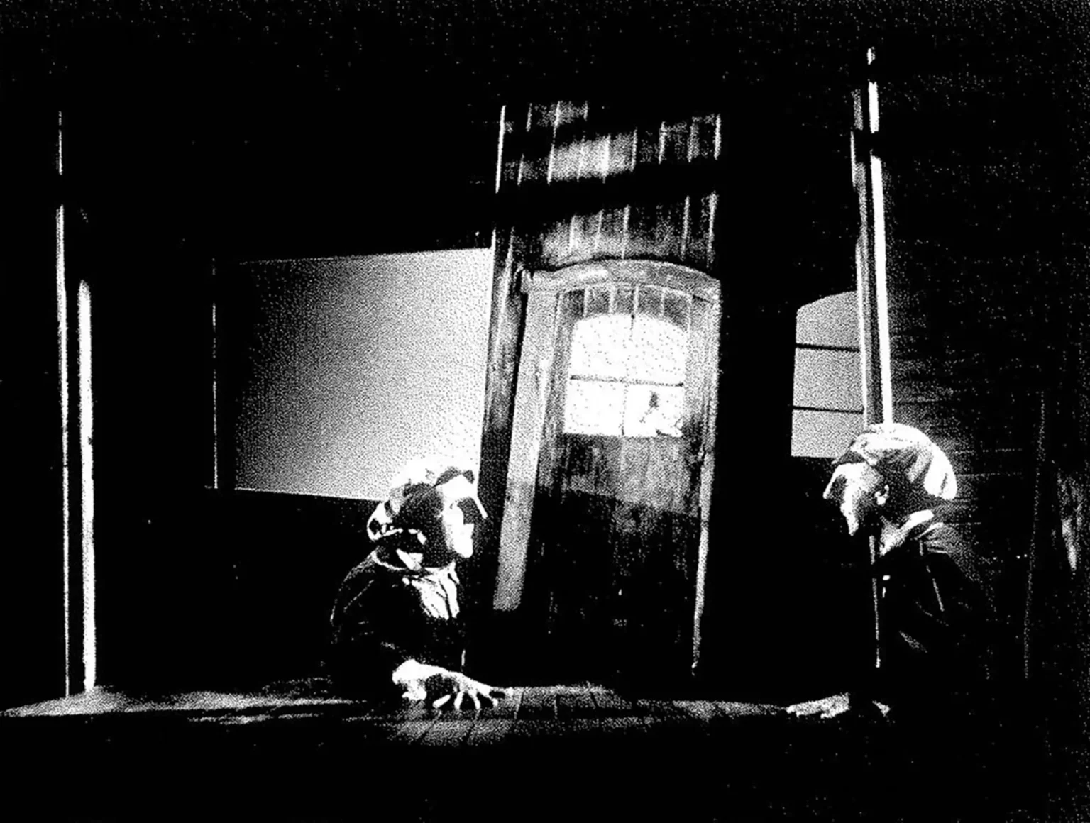 GEMELOS d’Agota Kristof, mise en scène La Troppa, 1999. Photo Brigitte Pougeoise.