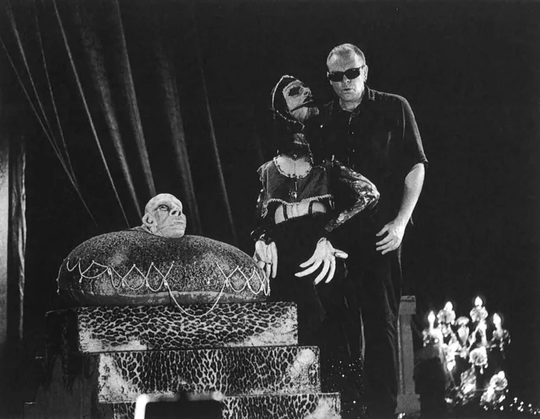 SALOMÉ, mise en scène Neville Tranter, 1997. Photo Marcus.