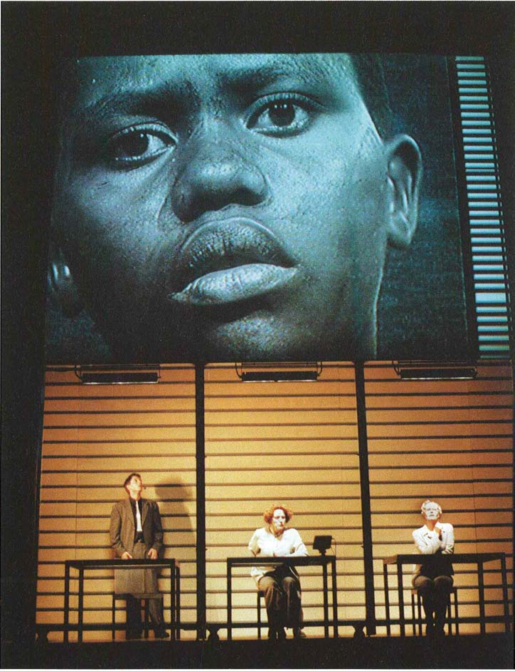 Stéphane Fauville, Joëlle Ledent, Francine Landrain, RWANDA 94. Photo Lou Hérion.