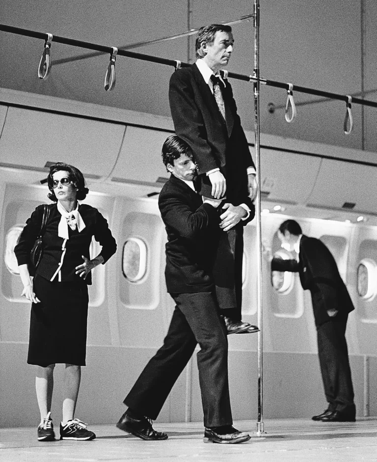 DIE SPEZIALISTEN, mise en scène de Christoph Marthaler. Photo Matthias Horn.