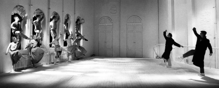 CLAUSTROPHOBIA, mise en scène de Lev Dodine. Photo Brigitte Enguerand.