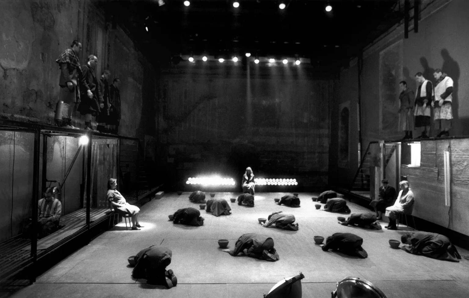 DES CERCUEILS DE ZINC de S. Alexievitch, mise en scène de Didier- Georges Gabily. Photo Marc Enguerand.