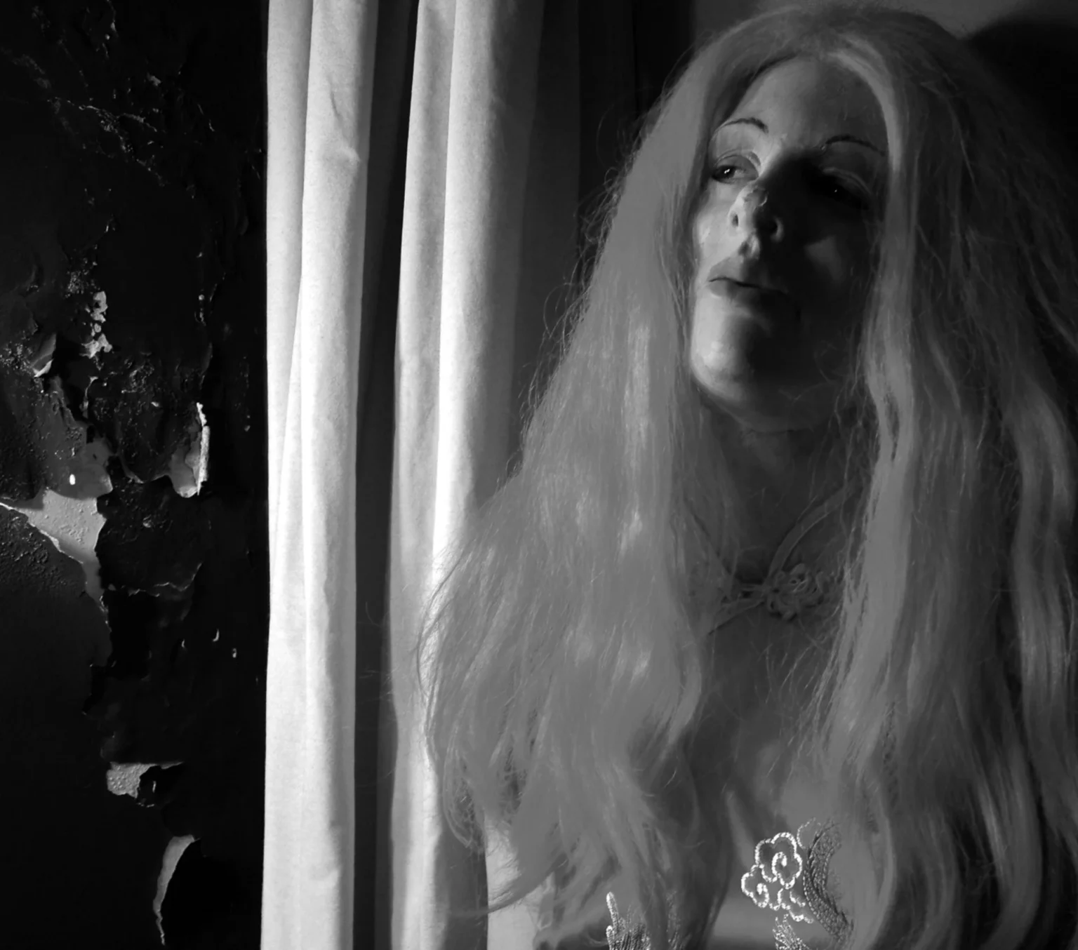 Gustavo Giacosa se prépare pour QUESTO BUIO FEROCE de Pippo Delbono, Catania, mars 2007. Photo Ilaria Distante.