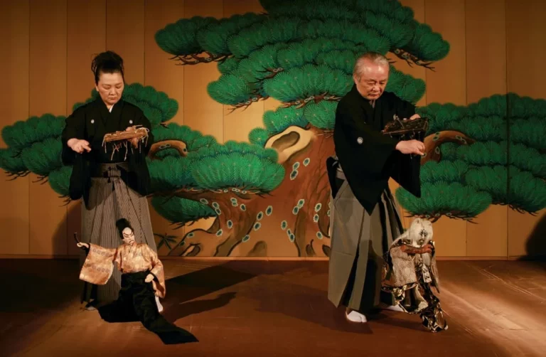 Youki Chie et Youki Magosaburo, TSUNA YAKATA, At Youki-Za studio, 2007. Photo Jun Ishikawa.