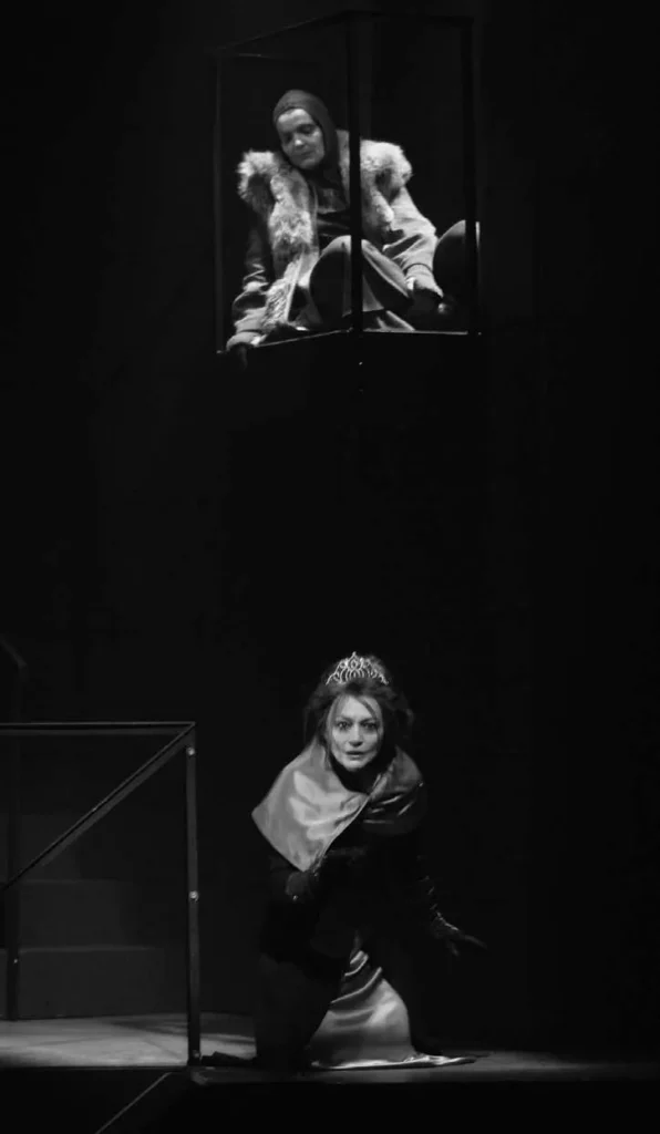 LES REINES de Normand Chaurette, mise en scène Denis Marleau. Photo Yannick Macdonald.