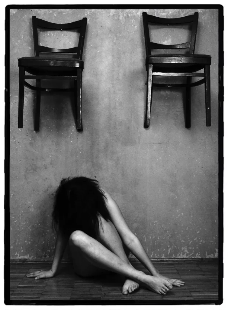 Mise en scène : Jean-Michel Van den Eeyden. Interprétation : Marc Zinga, Patricia Goemaere, Marie Sottiaux, Marc Malempré. Dramaturgie : Michel Van Loo. Scénographie : Sarah de Batisse. Photo Yan Mcline.