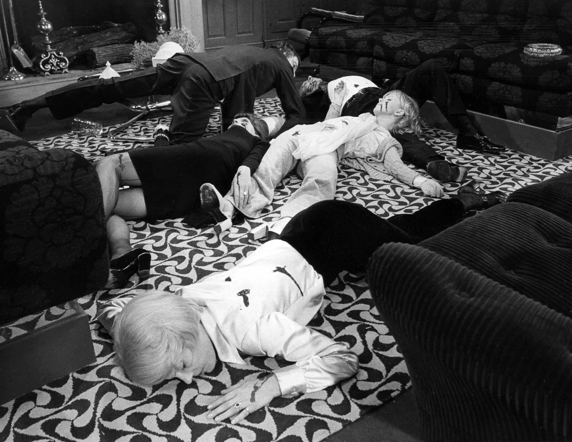 LE CHARME DISCRET DE LA BOURGEOISIE de Luis Buñuel, 1972. Photo D. R.