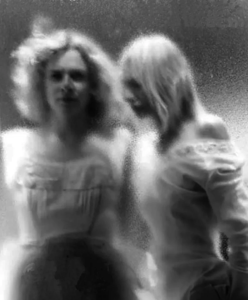 Florence Hebbelynck et Anne-Sophie de Bueger dans AFFAIRE D'ÂME d'Ingmar Bergman, mise en scène Myriam Saduis, Théâtre Océan Nord, 2008.