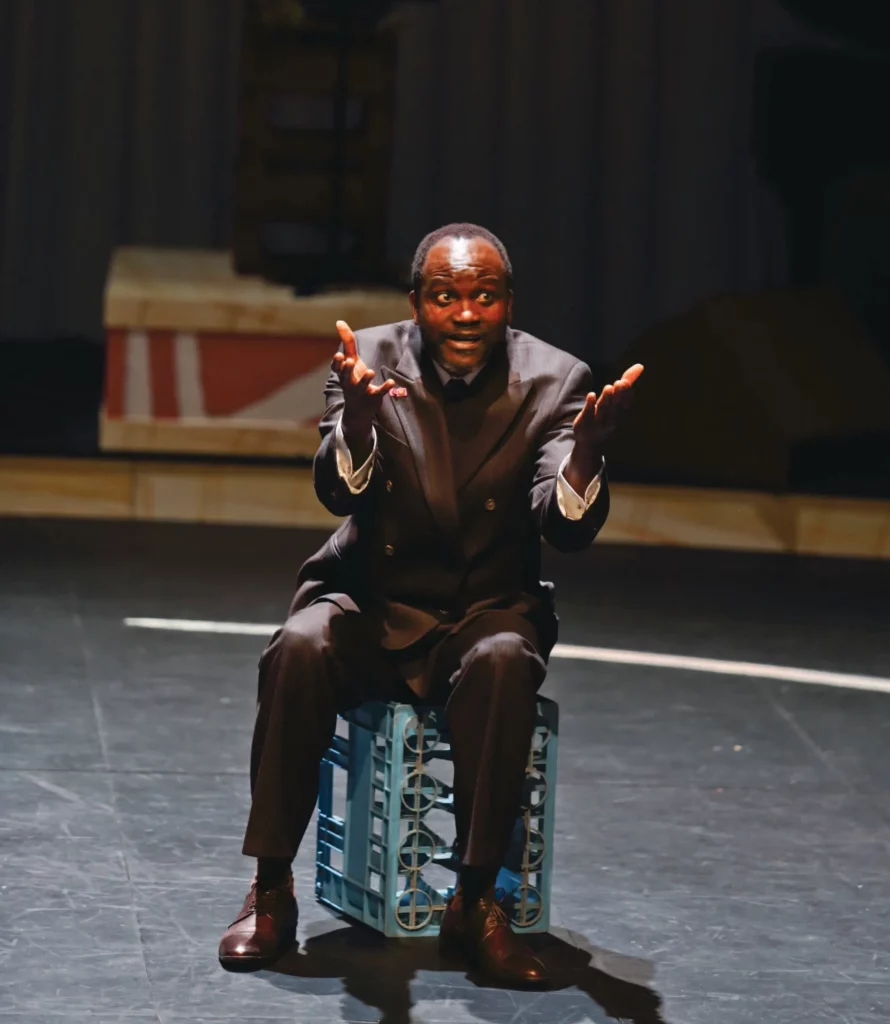 Antoine Vumilia dans Une saison au Congo d’Aimé Césaire mise en scène Christian Schiaretti, TNP, 2013. Photo Michel Cavalca.