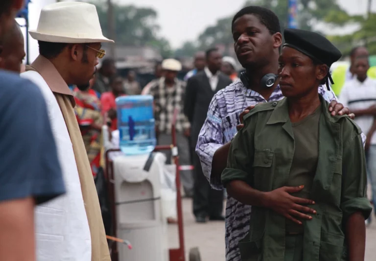 Marlène Longange et Hoji Fortuna dans Viva Riva!, film de Djo Munga.
