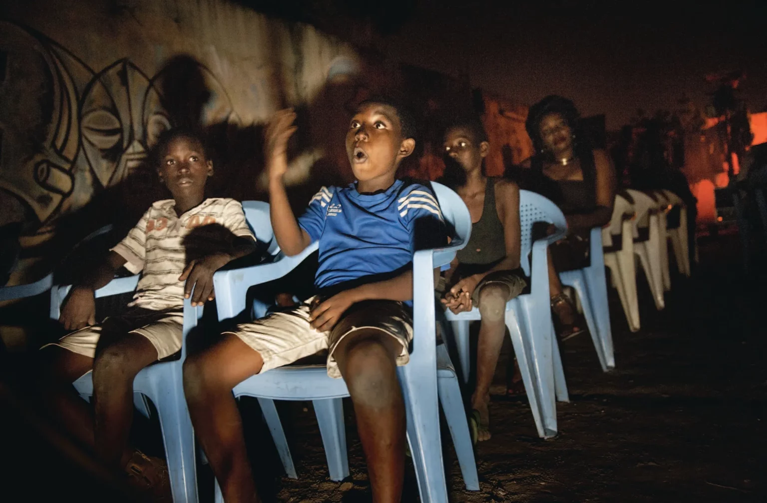 Public au théâtre Les Béjarts, Connexion Kin 2013. Photo Éric De Mildt.