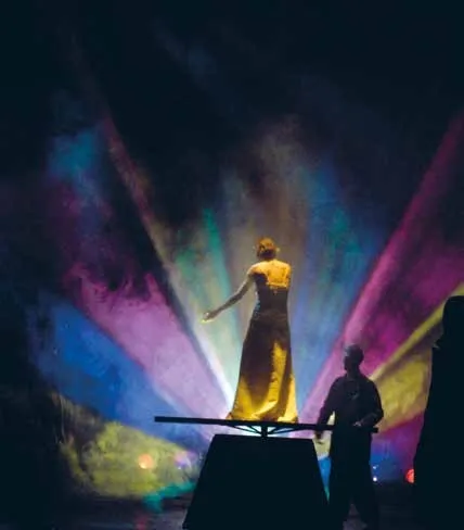 Carlo Collodi, mise en scène Joël Pommerat, scénographie et lumière Éric Soyer, création Odéon-Théâtre de l’Europe (atelier Berthier), 2008. Photo Elizabeth Carecchio.