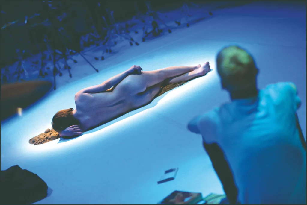 Núria Lloansi et Melchior Derouet, C’est comme ça et me faites pas chier, texte et mise en scène Rodrigo García, Festival d’Avignon, 2010. Photo Christian Berthelot.