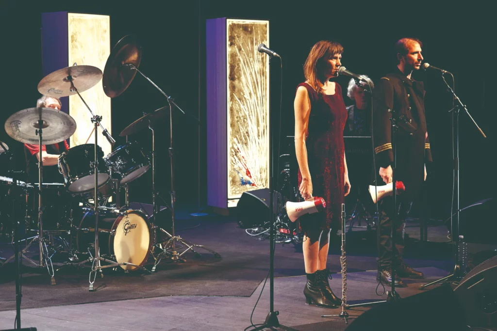 Élise Caron et David Lescot, La chose
commune, texte et mise en scène David Lescot,
2017. Photo Christophe Raynaud de Lage.