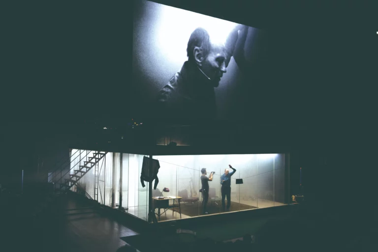 Frédéric Leidgens, 2666, d’après Roberto Bolaño, adaptation et mise en scène Jullien Gosselin. Photo Christophe Raynaud de Lage.