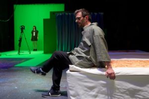 Manon Joannotéguy et Bernard Breuse dans "Philip Seymour Hoffman, par exemple". Photo Herman Sorgeloos.