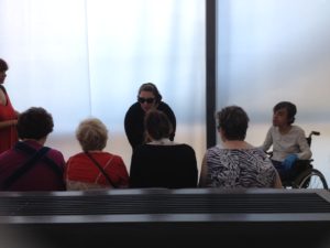 Laura Hurt en création avec des comédiens. crédit Laura Hurt.