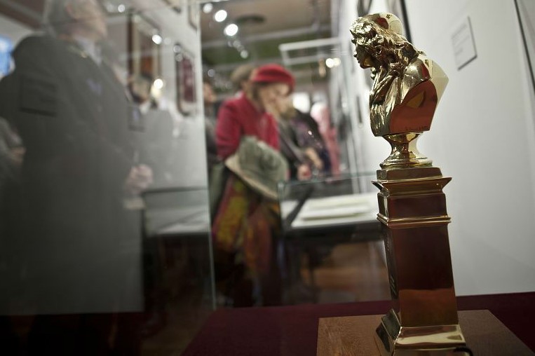 Exposition Théâtre de la Huchette, Molière d’honneur (2000), Bibliothèque nationale de France, Paris, Mars 2012 (photo E. Nguyen Ngoc, DR)