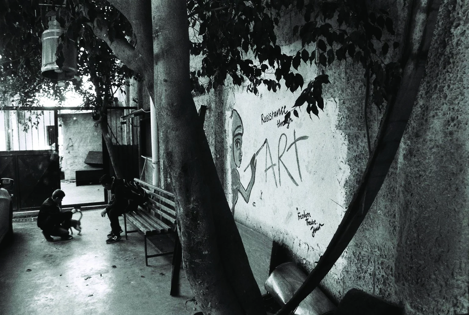 Le théâtre de la liberté, dans le camp de réfugiés de Jénine en Cisjordanie en 2018. Photo Astrid Chabrat-Kajdan. (Idem page suivante).