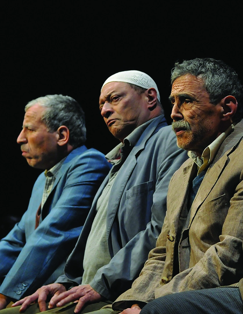 Kader Kada, Angelo Aybar et Lounès Tazaïrt dans Invisibles de Nasser Djemaï, Grenoble, 2011. Photo Philippe Delacroix.