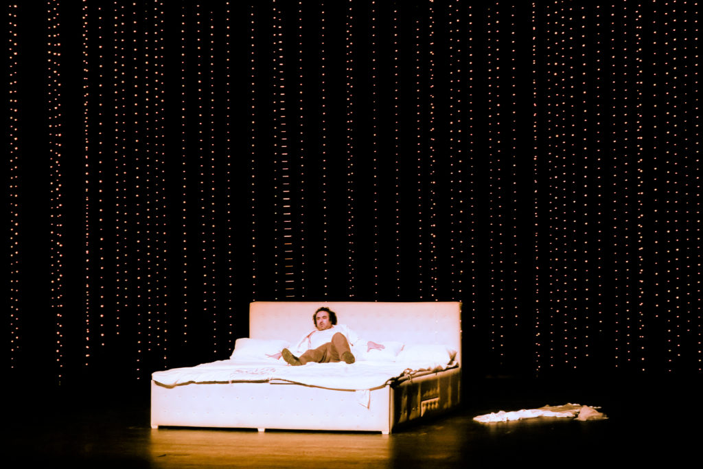 BLIND RUNNER / AMIR KOOHESTANI