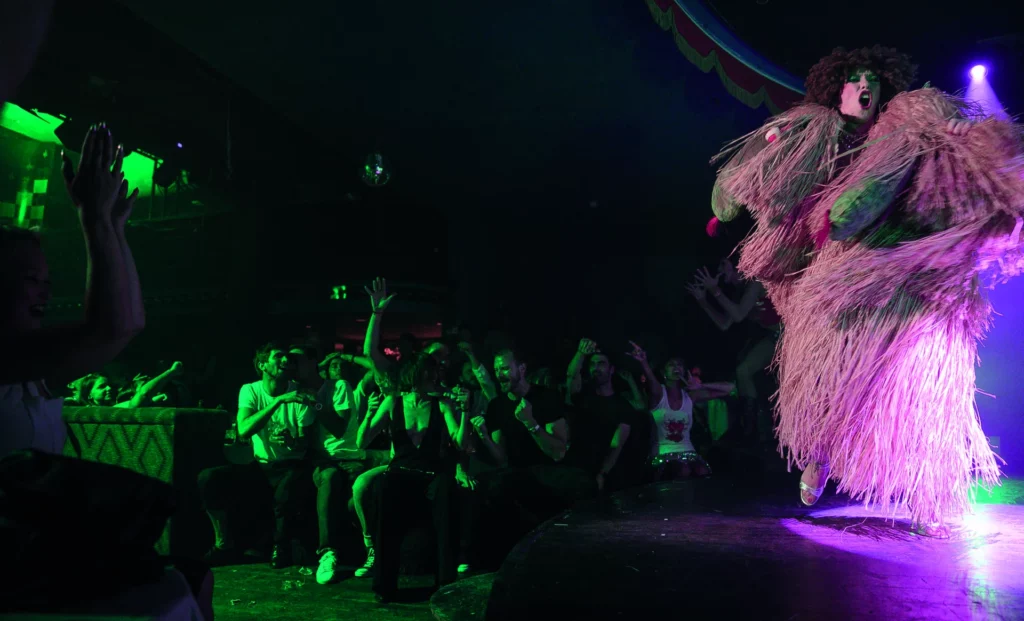 Angèle Micaux au Manko Cabaret, 2017. Photo Maxwell Aurélien James.