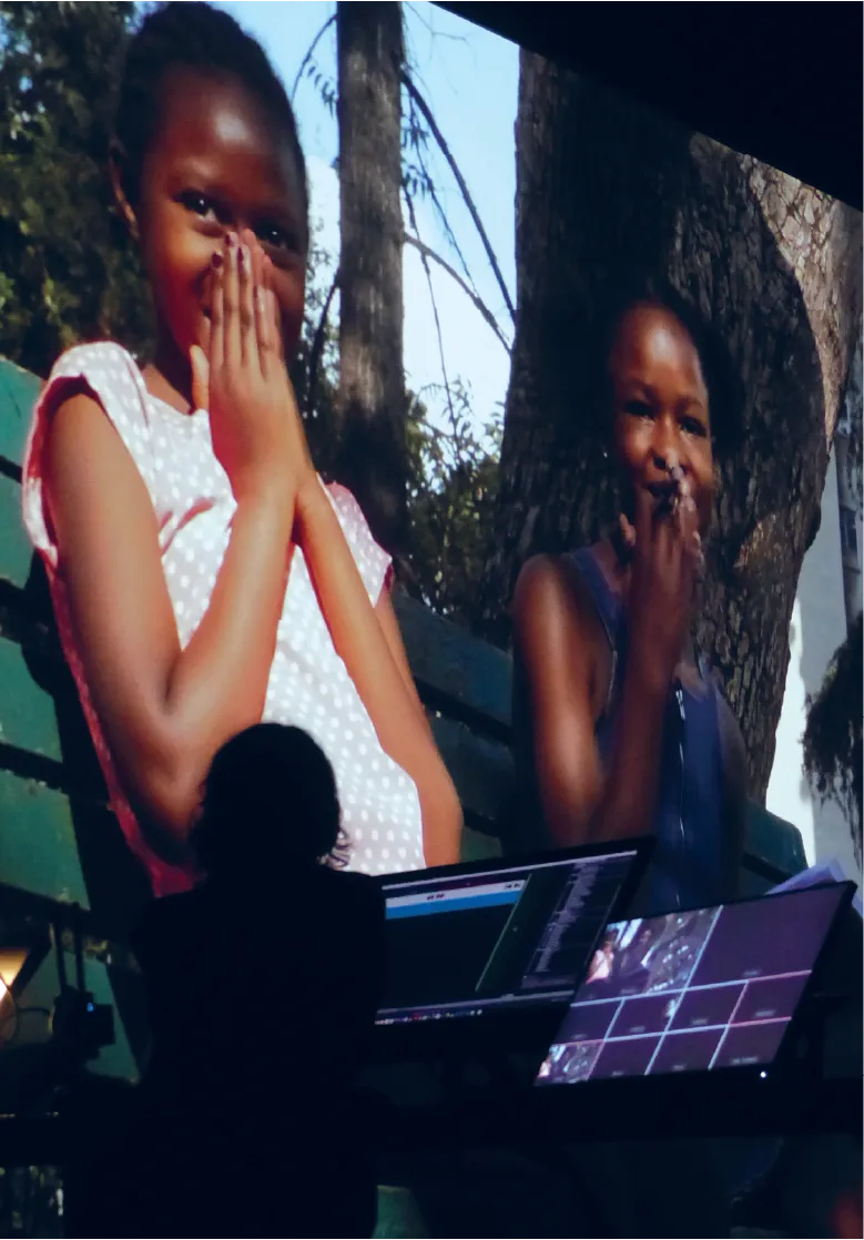 O agora que Demora (Le présent qui déborde), mise en scène de Christiane Jatahy. Photo Marcelo Lipiani.