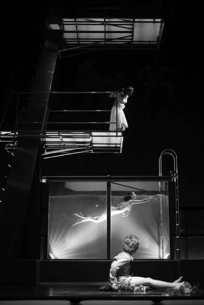 FRANZISKA de Frank Wedekind, mise en scène de Christina Paulhofer, Schauspiel Hannover, 2000. Photo Arno Declair.