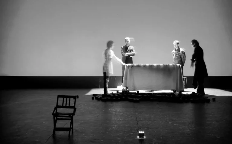 Guillaume Ravoire, Elsa Rozenknop, Daniel San Pedro et le musicien Paul-Marie Barbier en répétition de TARZAN BOY, texte et mise en scène Fabrice Melquiot, CDDB - Théâtre de Lorient, mars 2010. Photo Jeanne Roualet.