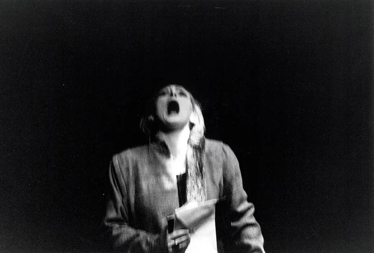 Martine Chevallier dans BAJAZET de Jean Racine, mise en scène Éric Vigner, Comédie-Française - Théâtre du Vieux Colombier, avril 1995. Photo Alain Fonteray.
