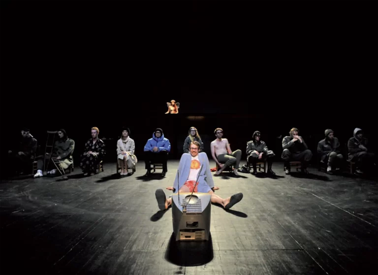 Merlin ou la terre dévastée de Tankred Dorst, mise en scène Dominique Pitoiset et Nadia Fabrizio, ÉSTBA, 2010. Photo Frédéric Desmesure.