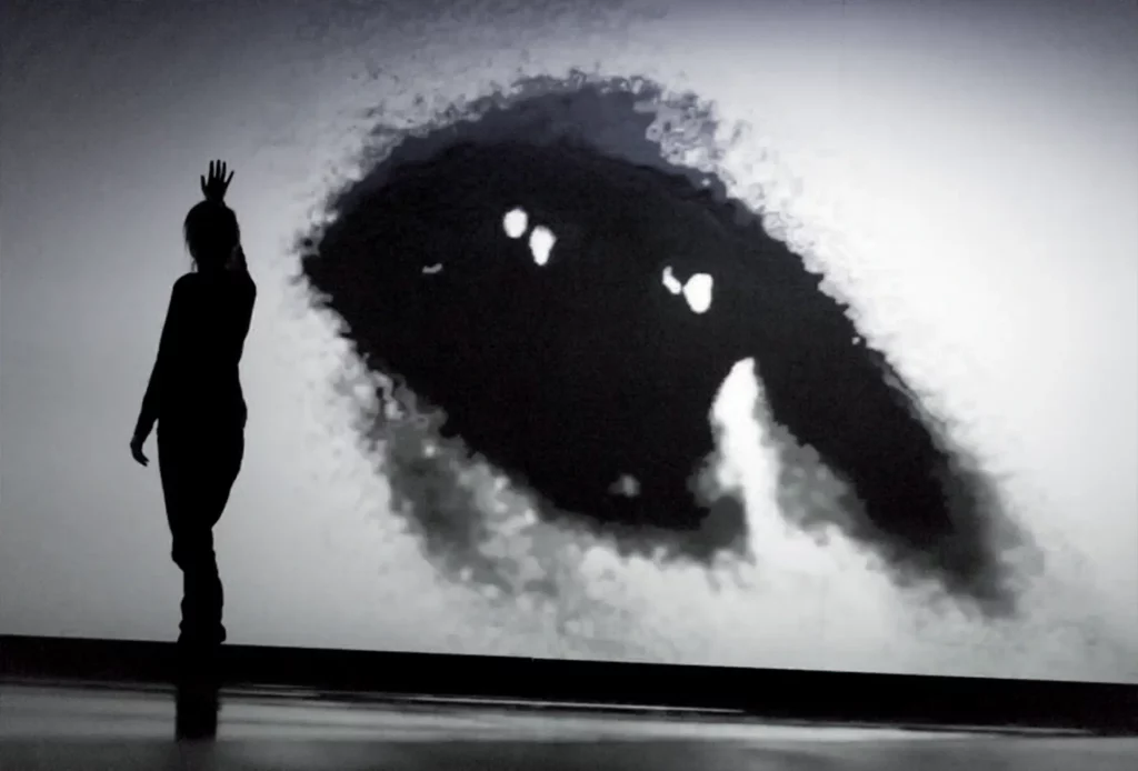 "Agathe Molière dans PULVÉRISÉS
d’Alexandra Badea,
mise en scène par Aurélia Guillet et Jacques Nichet, Théâtre National de Strasbourg, février 2014.
Photo Franck Beloncle."