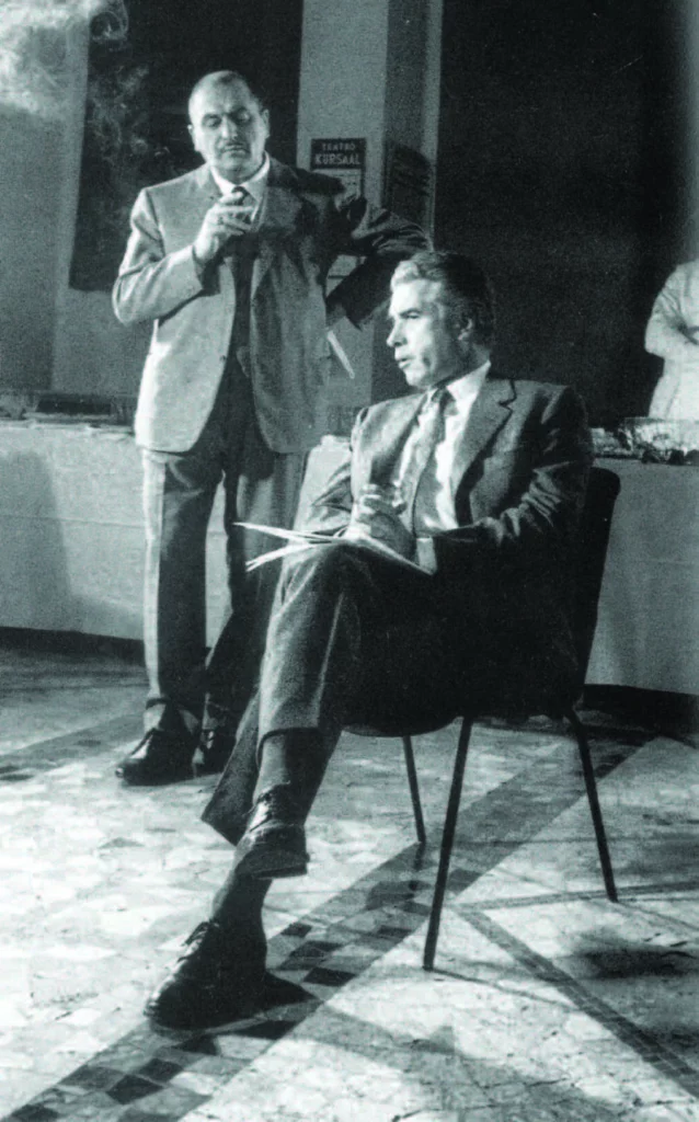 Paolo Grassi et Giorgio Strehler lors d’un débat au Piccolo Teatro de Milan, en 1965. Photo Luigi Ciminaghi.