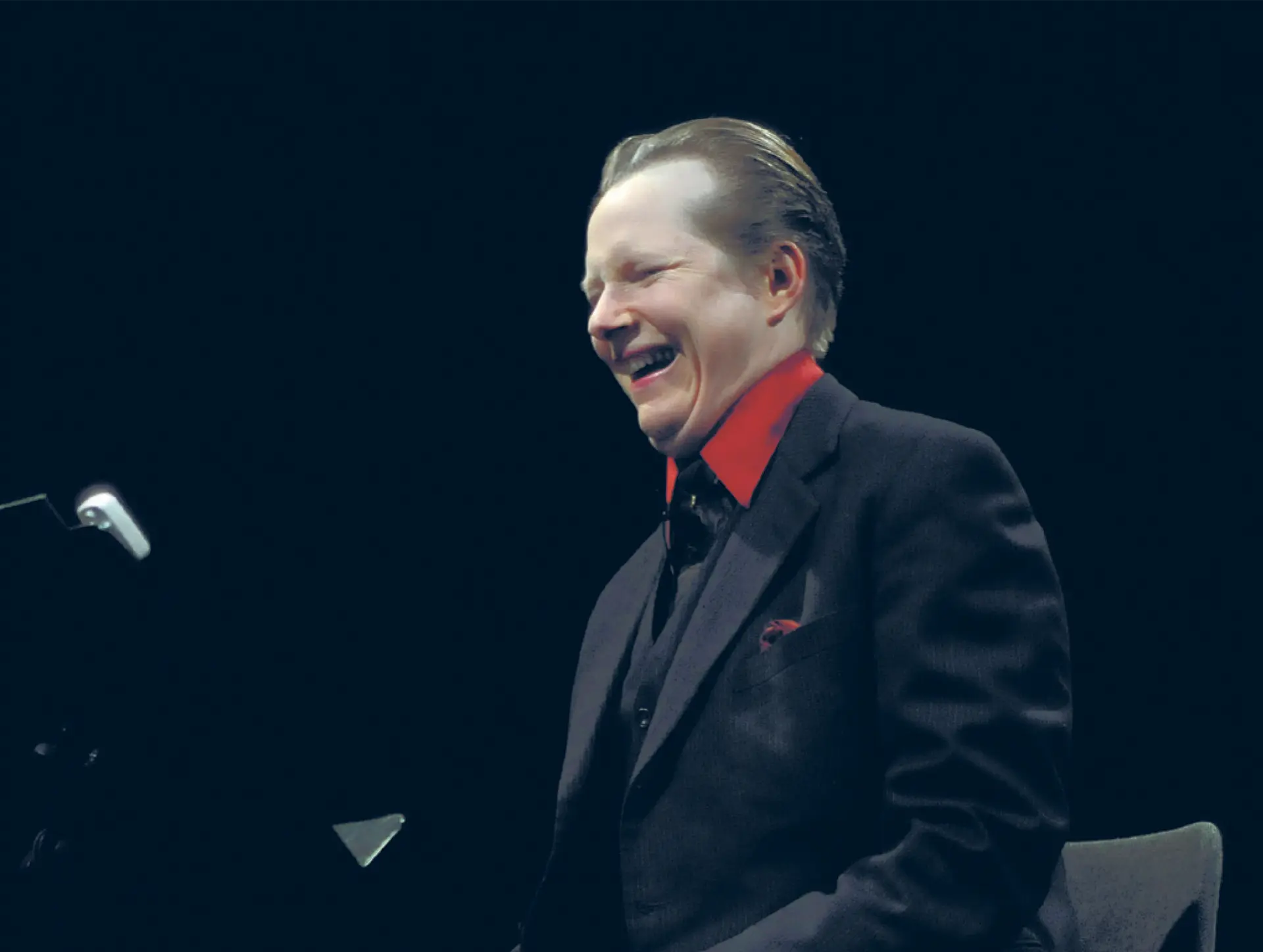 Antonia Baehr dans Lachen, conception et chorégraphie Antonia Baehr, Kunsten- festivaldesarts, 2009. Photo Jan Stradtmann.