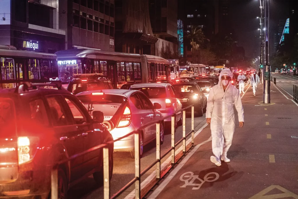 Marcha à Ré, Teatro da Vertigem, São Paulo : Avenida Paulista, 2020. Photo : Matheus José Maria.