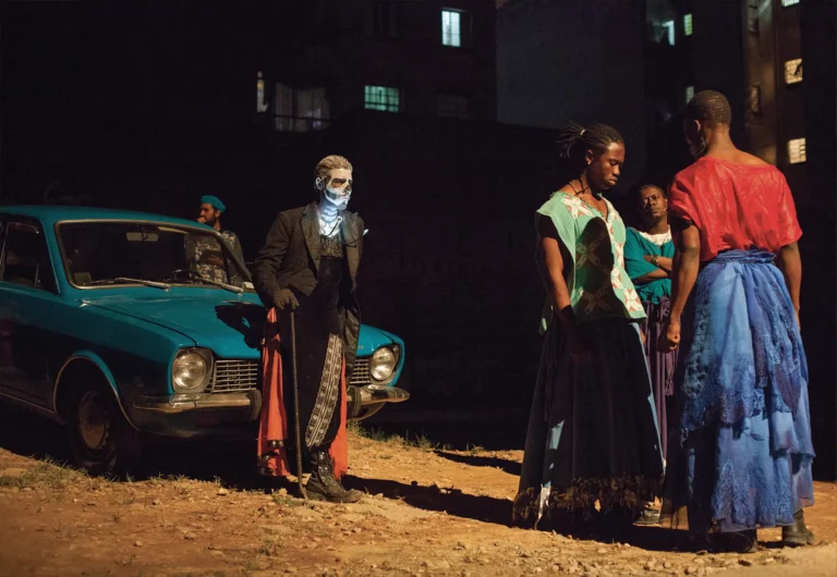 Tenca Silva, Joel Aurilien, Dumoulin Louis Edvard et Junior Odnel Barthelemy dans Cidade Vodu, Teatro de Narradores, Mostra Internacional de Teatro de São Paulo – MITsp : Vila Itororó, 2016. Photo : Mayra Azzi.