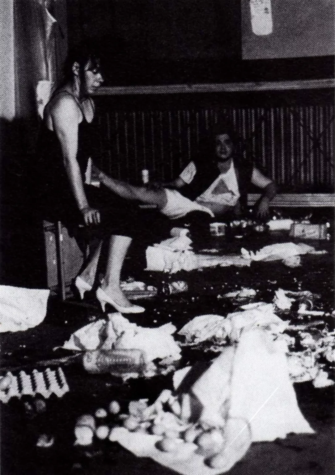 Monique Ghysens, François Sikivie. IL Y A DES ÉVÉNEMENTS TELLEMENT BIEN PROGRAMMÉS QU'ILS SONT INOUBLIABLES AVANT MÊME D'AVOIR EU LIEU. Photo Lou Hérion