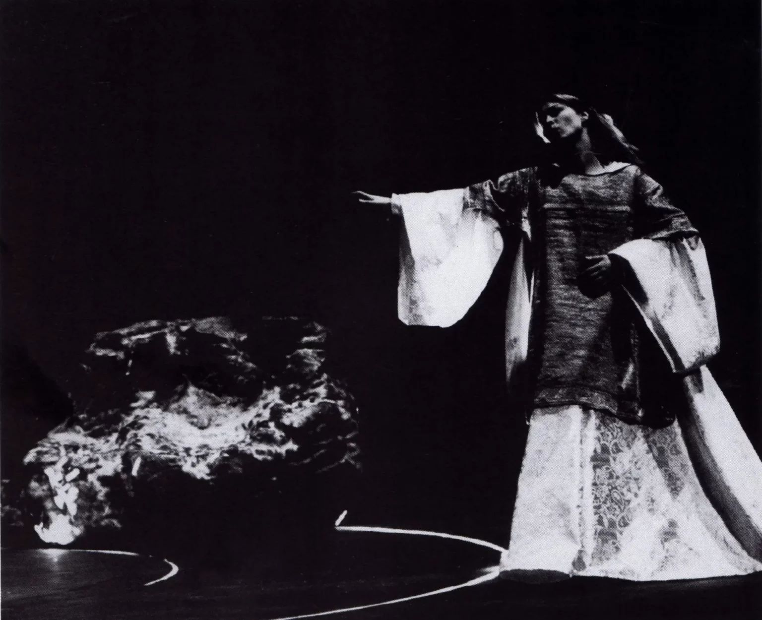 Mireille Bailly. L'ANNONCE FAITE A MARIE. Photo Lou Hérion.