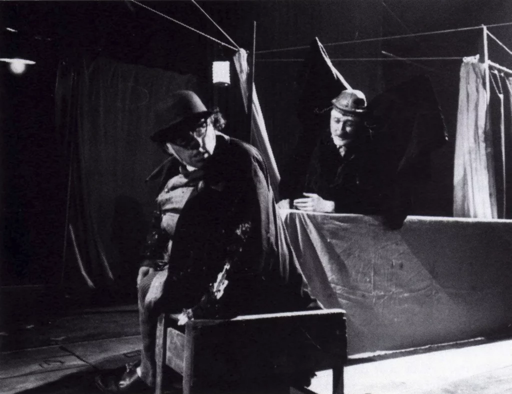 MYSTÈRE BOUFFE. Théâtre du Radeau. Photo Nadine Szewrzyk