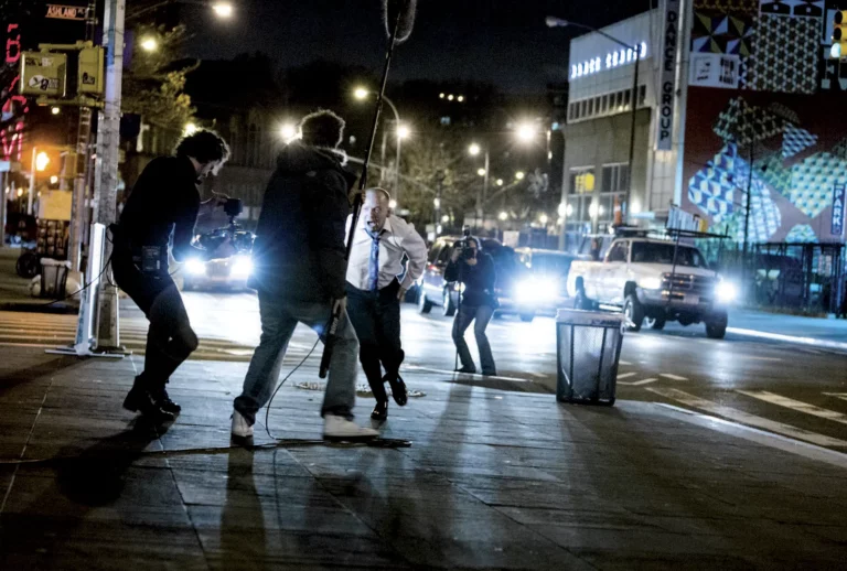 Bart Slegers dans les TRAGÉDIES ROMAINES de Shakespeare (Aufidius dans CORIOLAN), Toneelgroep Amsterdam, mise en scène Ivo van Hove, New York, Brooklyn Academy of Music, 2012. Photo Jan Versweyveld.