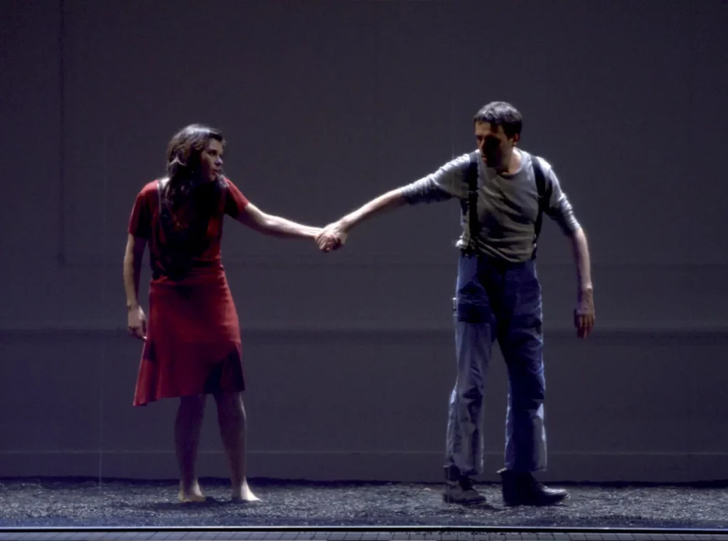 Servane Ducorps et Laurent Poitrenaux dans WOYZECK de Georg Büchner, mise en scène Ludovic Lagarde, la Comédie de Reims, janvier 2012. Photo Pascal Gély.