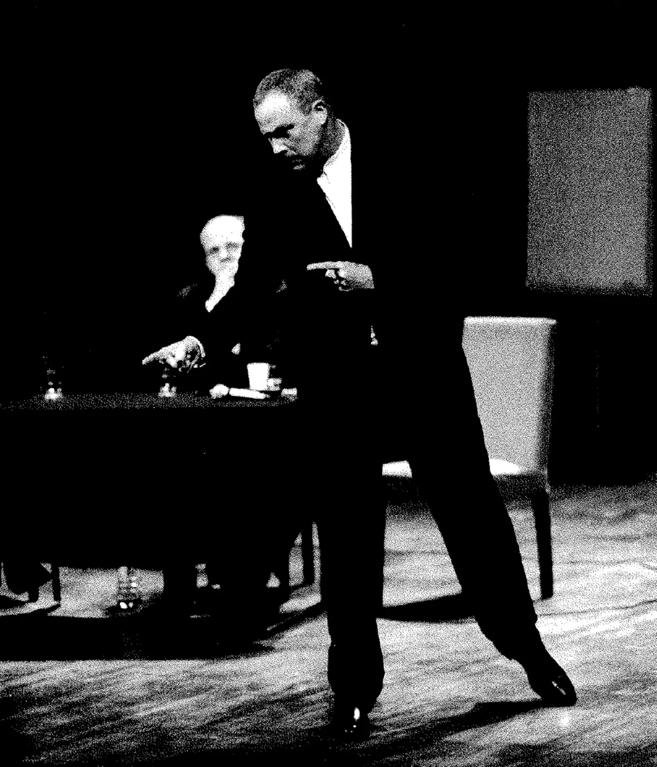 Robert Wilson et à l'arrière-plan Sacha Goldman « Théâtre des limites », mars 2000, Théâtre du CNSAD.