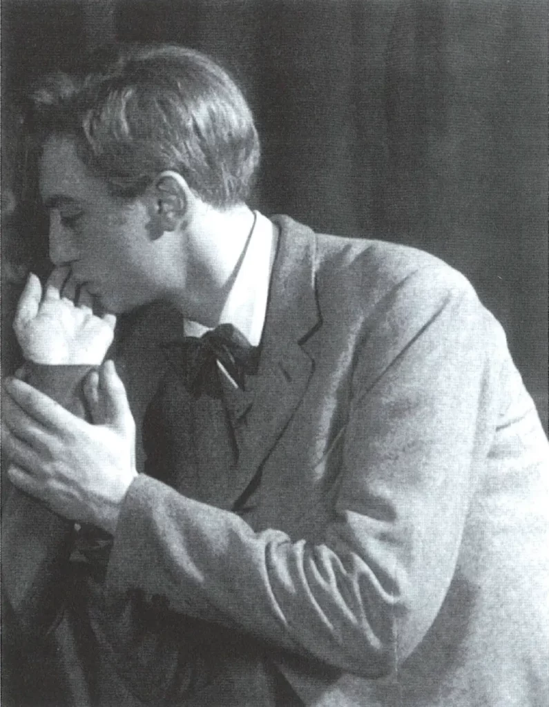 Luca Ronconi clans CANDIDA de G. B. Shaw, mise en scène Orazio Costa au Teatro Stabile di Roma, 1954.