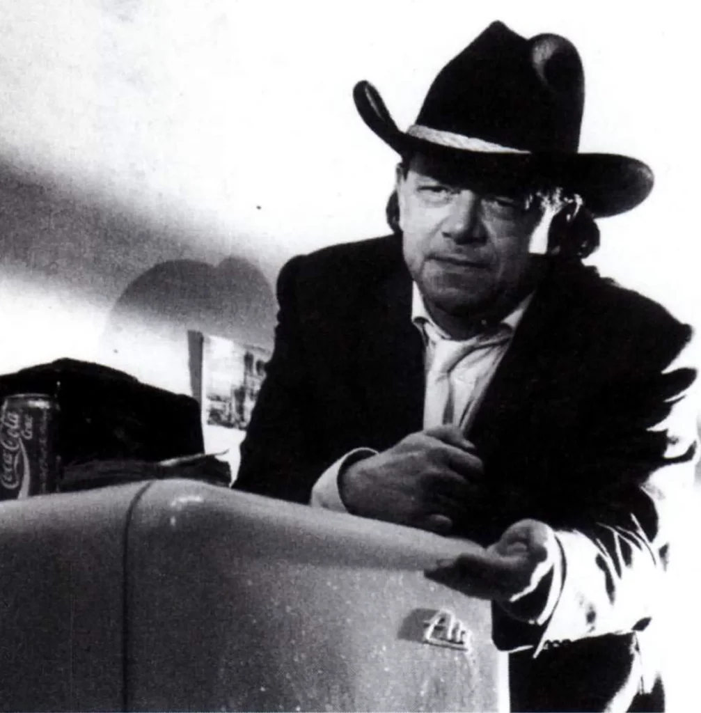 Christian Maillet. L'ÉCHANGE de Paul Claudel, mise en scène de Philippe Sireuil, Théâtre Varia, 1990. Photo Danièle Pierre.