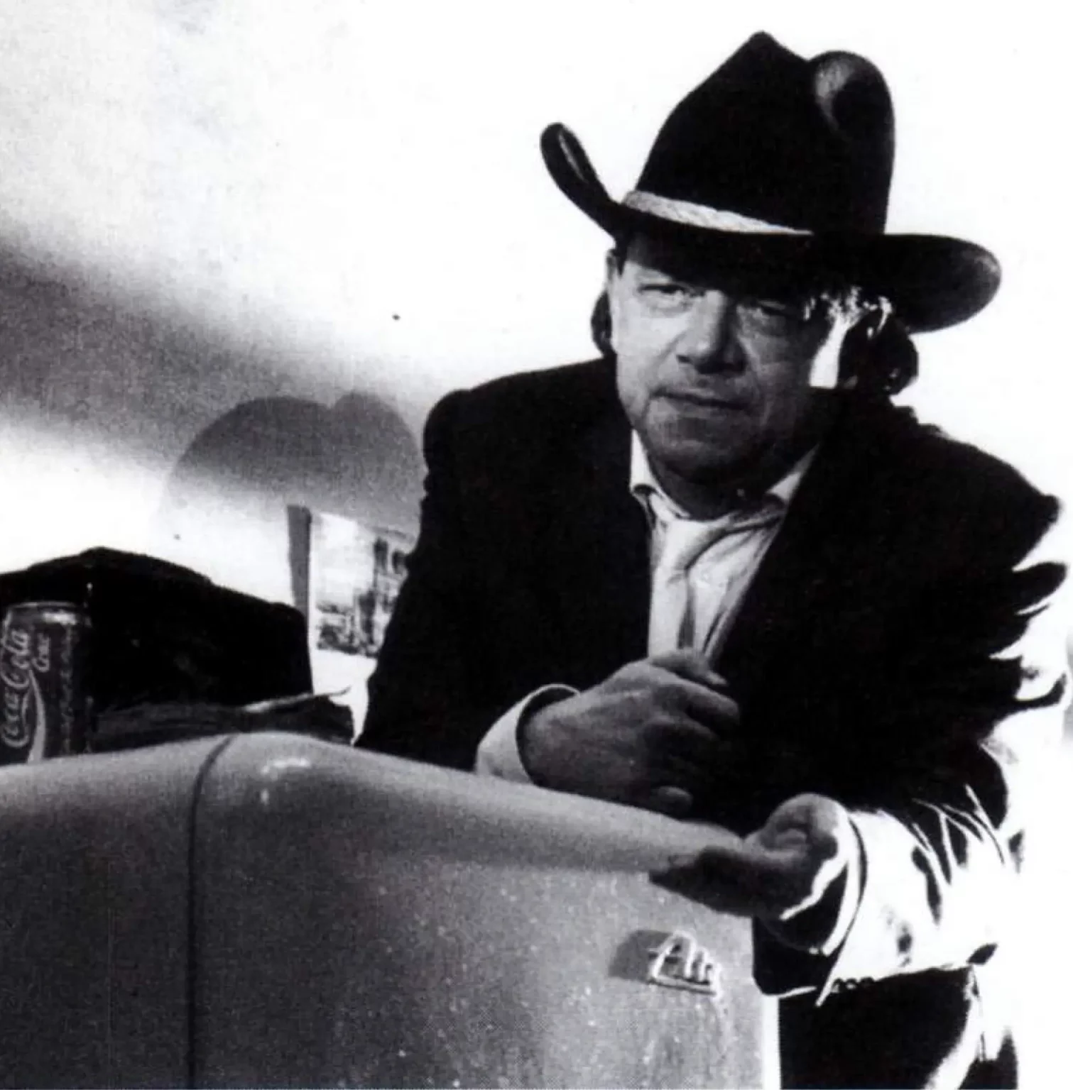 Christian Maillet. L'ÉCHANGE de Paul Claudel, mise en scène de Philippe Sireuil, Théâtre Varia, 1990. Photo Danièle Pierre.