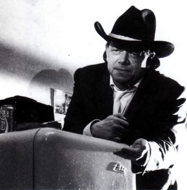 Christian Maillet. L'ÉCHANGE de Paul Claudel, mise en scène de Philippe Sireuil, Théâtre Varia, 1990. Photo Danièle Pierre.